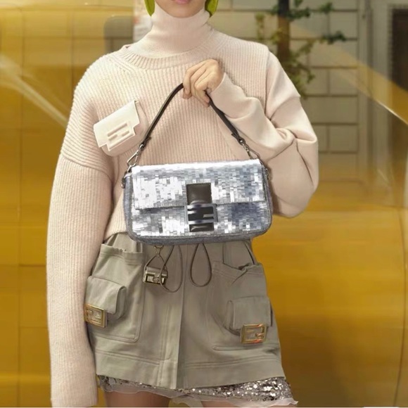 Sold!Vintage FENDI silver sequins baguette bag - Picture 8 of 9